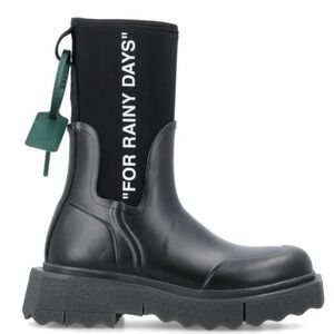 OFF-WHITE
Black Sponge Rain Boots